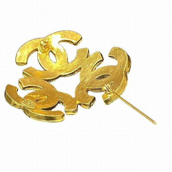 CHANEL Gold Logo Brooch - Picture 6 of 9